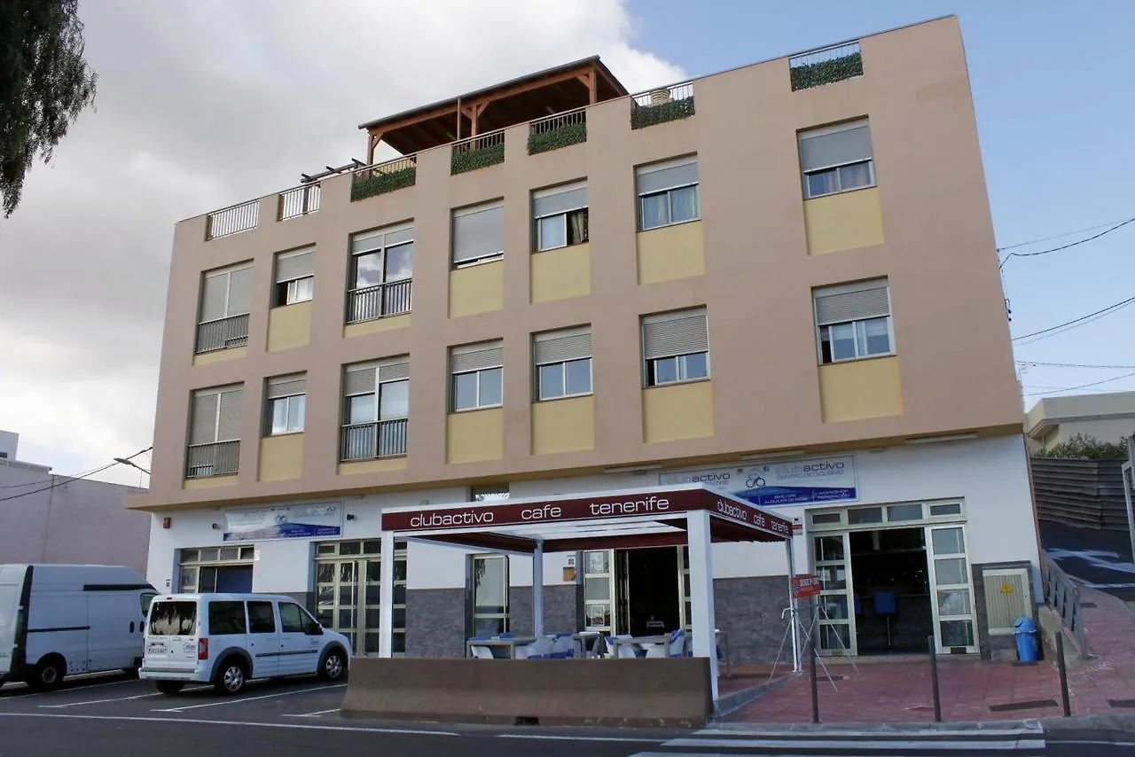 Club Activo Hostel contacts